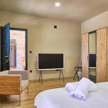 Amalka Mare By Litto Veliki Drvenik