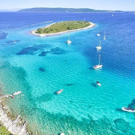 Amalka Mare By Litto * Veliki Drvenik