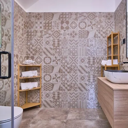 Amalka Mare By Litto